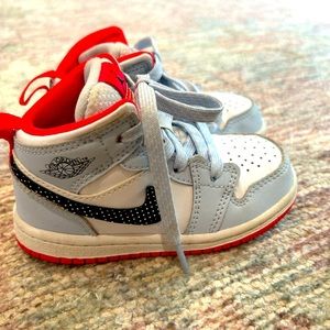 Toddler girls air Jordan’s